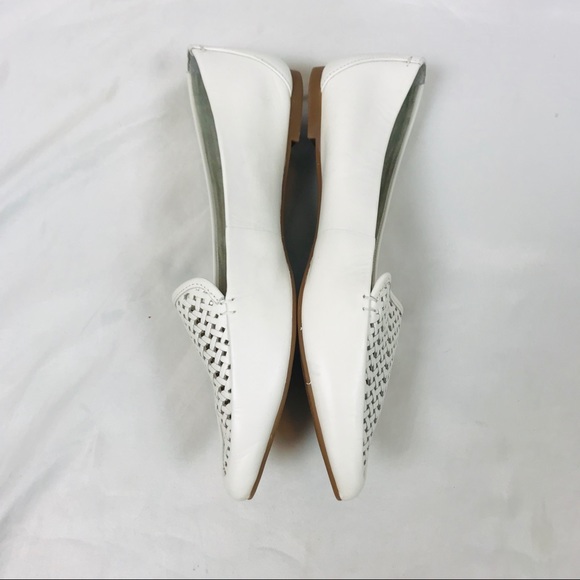 Vintage pointed toe solid white leather flats - Picture 10 of 10